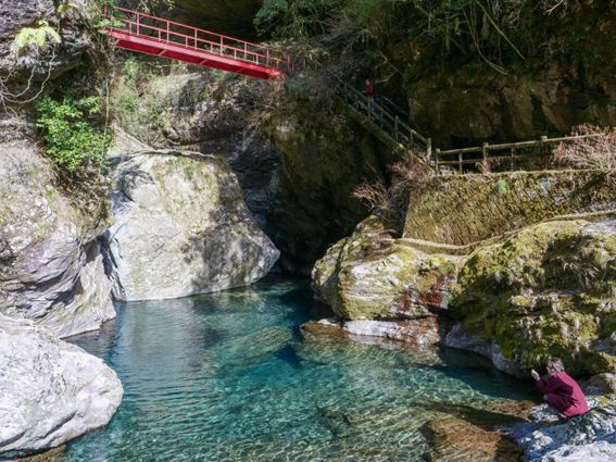 Where can Niyodo Blue be seen? No. 3: Nakatsu Valley 