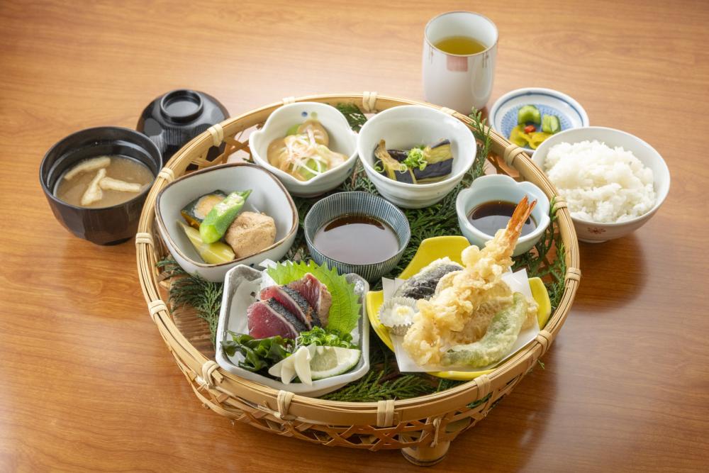中津渓谷・ゆの森で昼食
