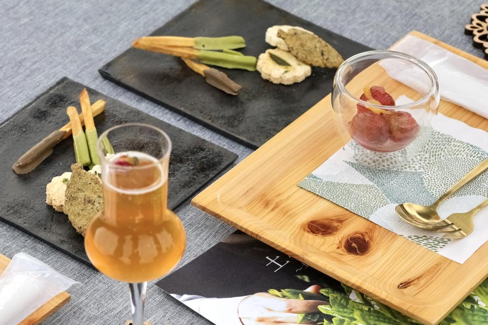  日本茶インストラクターと味わう　絶景！土佐茶寮＜プライべートティー体験＞