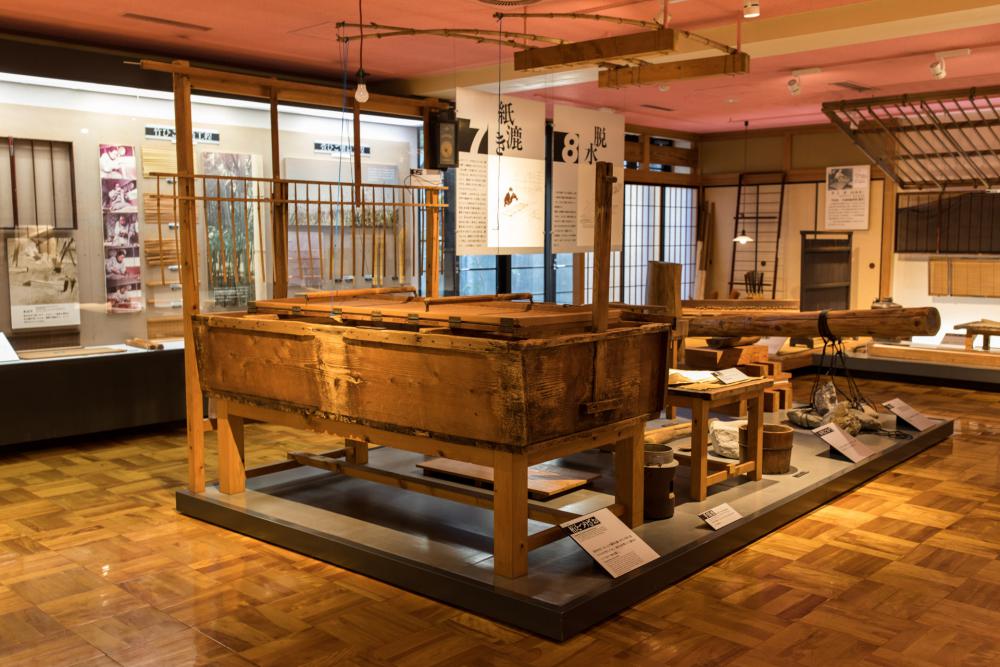  伊野町和纸博物馆  Ino-cho Paper Museum