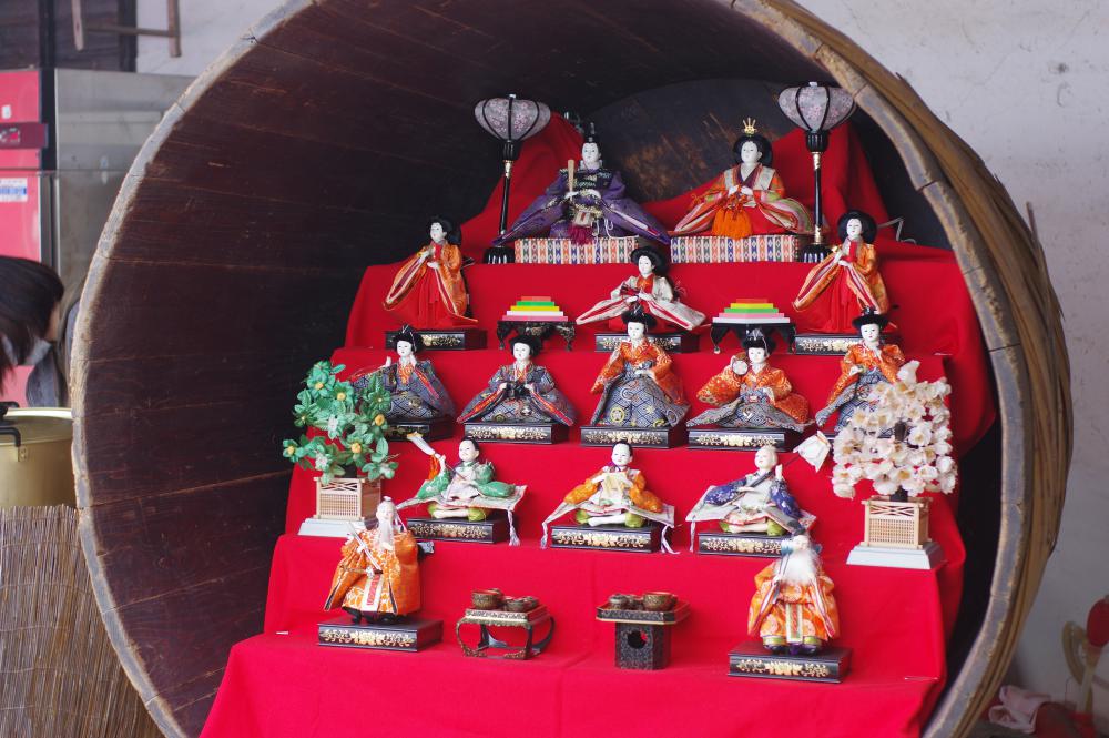 【幡多地区発着】日高村の美味しいトマトと酒蔵ひな祭り・屋形船で愉しむ仁淀川・土佐料理まなべの生姜豆腐ステーキとかみのひなまつり
